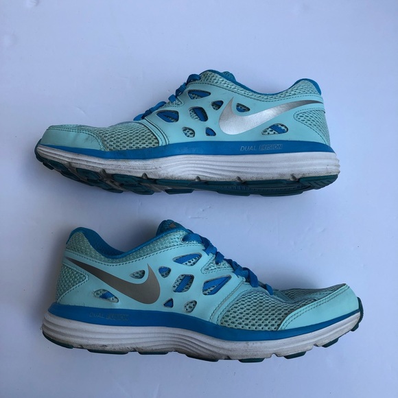 Nike Womens Blue & Silver Running Shoes Sz 8 - Picture 2 of 7